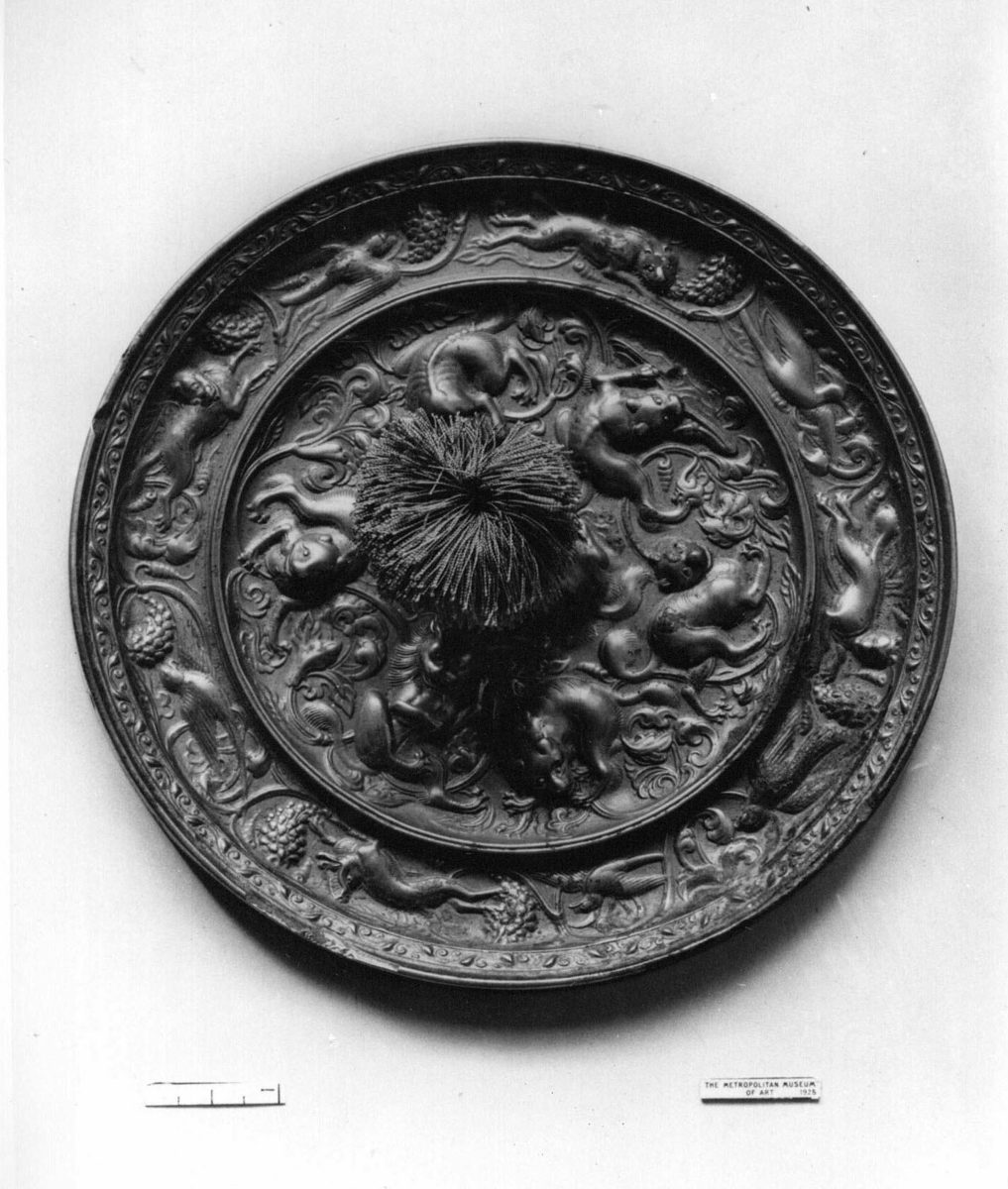Chinese bronze mirror, Metropolitan Museum of Art collection (historical reference)
